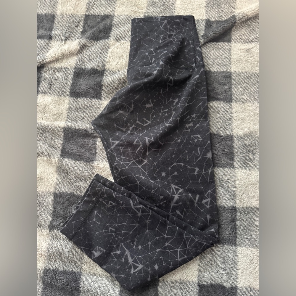 Lululemon Athletica Geometric Patterned Black Leggings size 4